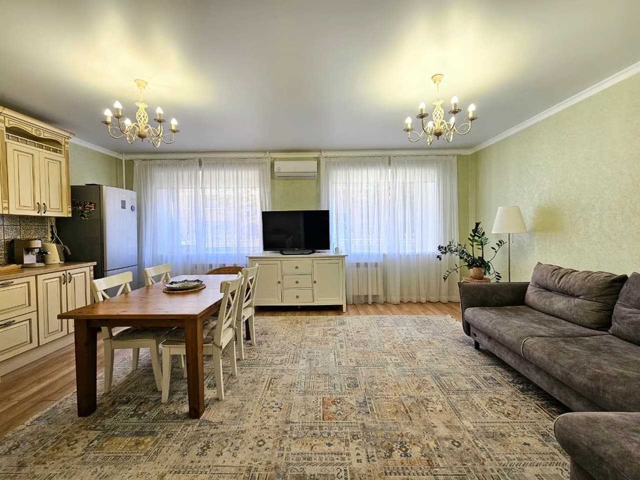 продается 3-х комнатная квартира Садовая 100/2