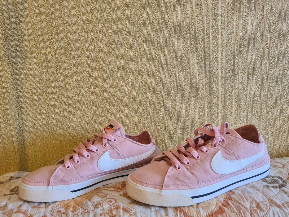 Розови кецове NIKE