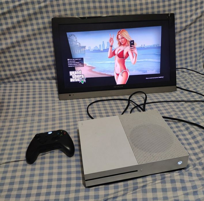 Xbox One S 1tb с играми