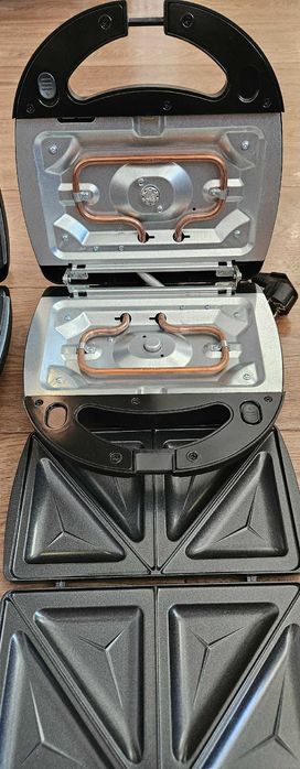 Сэндвичница (вафельница) DEXP UP-703/1  Район 1000 мелочей.