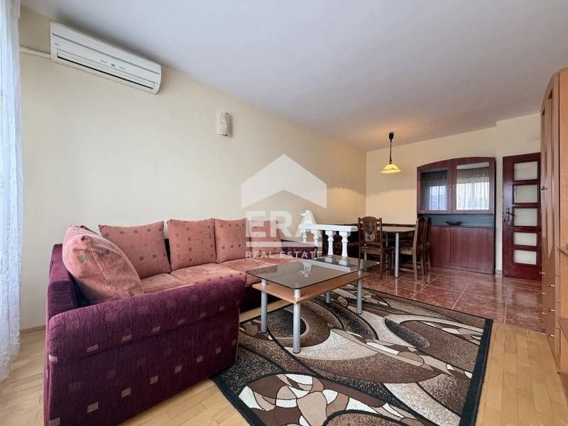 Обзаведен двустаен апартамент в ж.к. Надежда 1