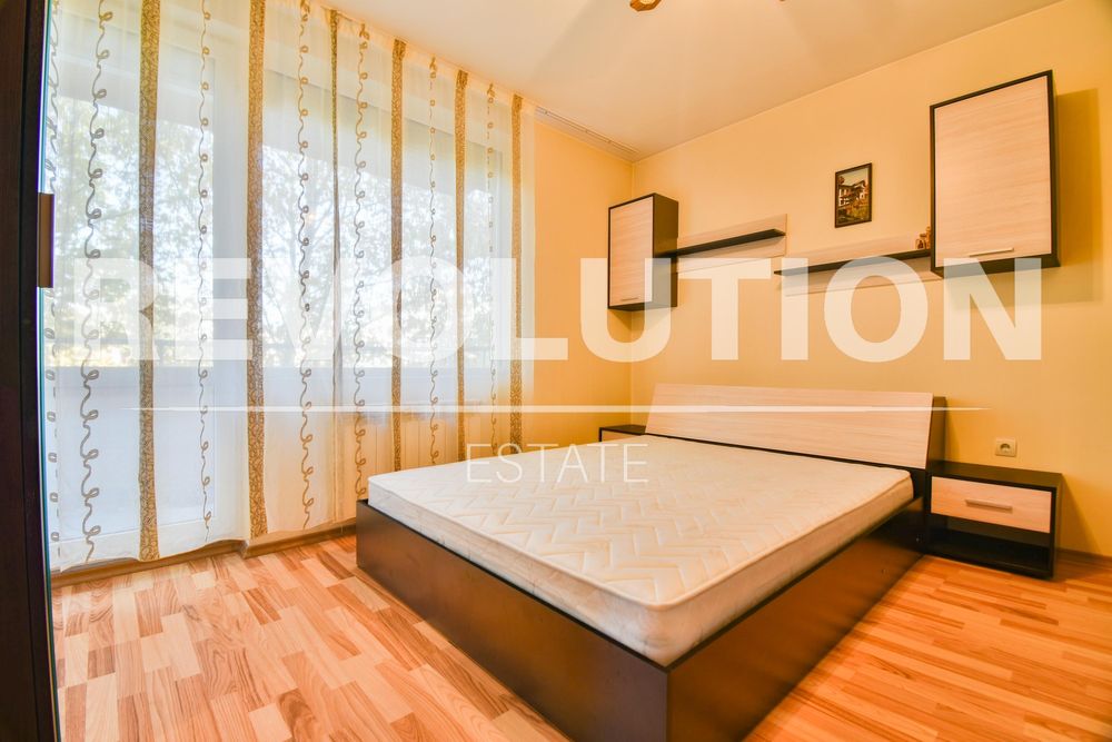 Тристаен апартамент в ж.к. Слатина.