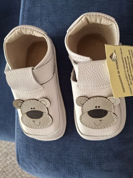 Papuci bebe piele