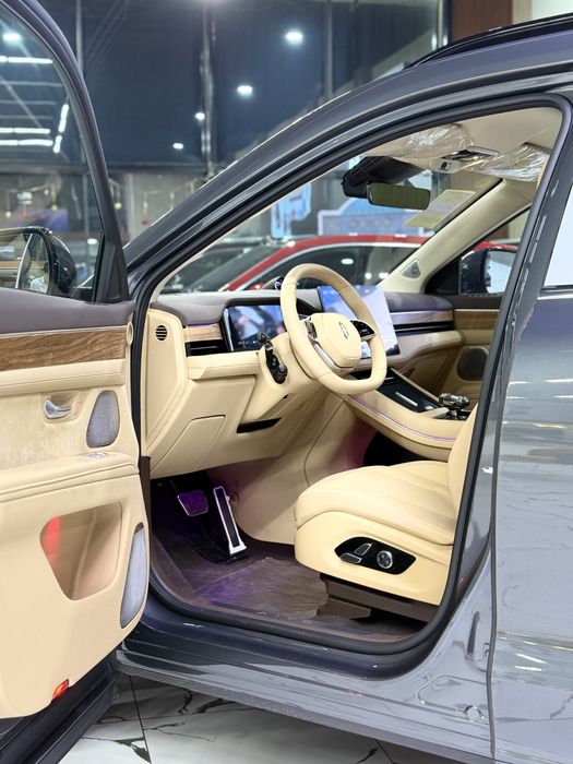 Huawei AITO M7 ultra 2025 restaling