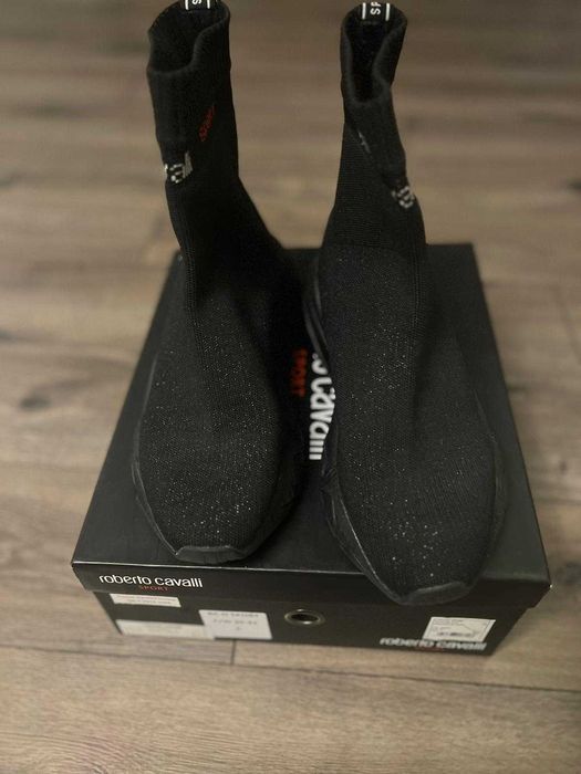 Спортни  маркови обувки