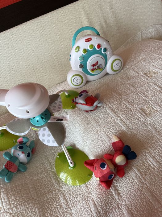 Музикална въртележка за кошара 2 в 1 Tiny Love