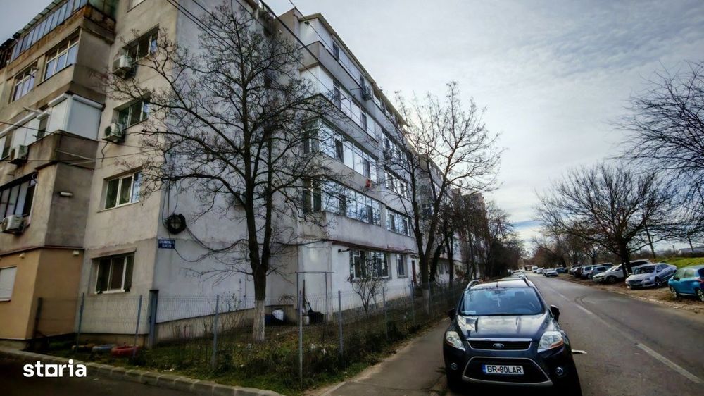 Braila, Parc Obor, Apartament-4 camere 75 mp, etaj 4/4.