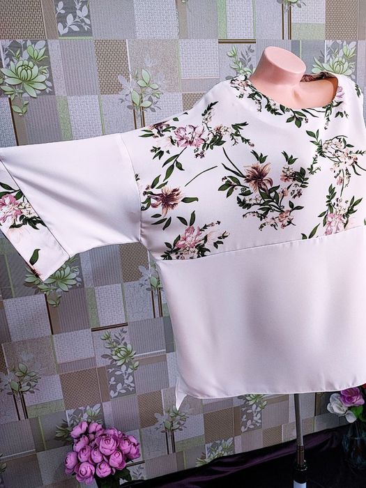 Красивая блуза большемер ,56 размер.