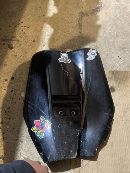 Ремонт на брони,спойлери и пластмаси