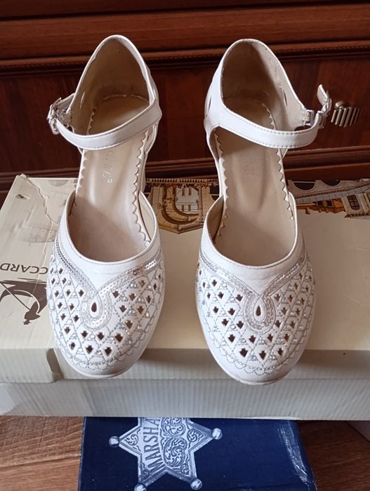 Женская обувь б/у.