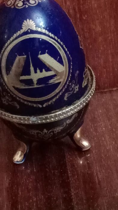 Статуэтка СССР фарфор кобальт яйцо ввиде шкатулки