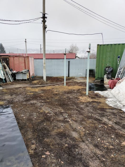 Продам коммерческий огороженный участок  .