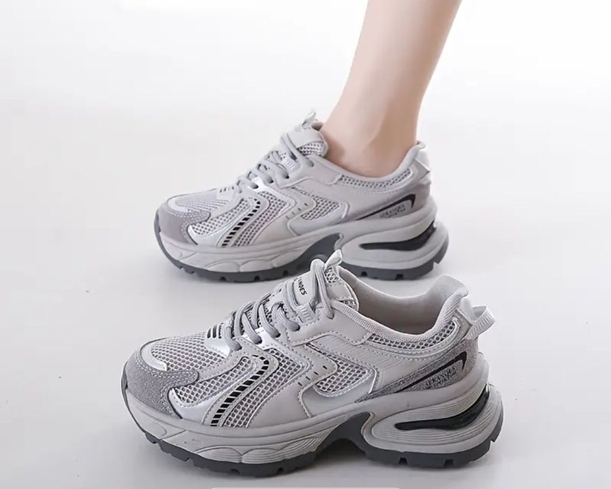 Кроссовки на девочку