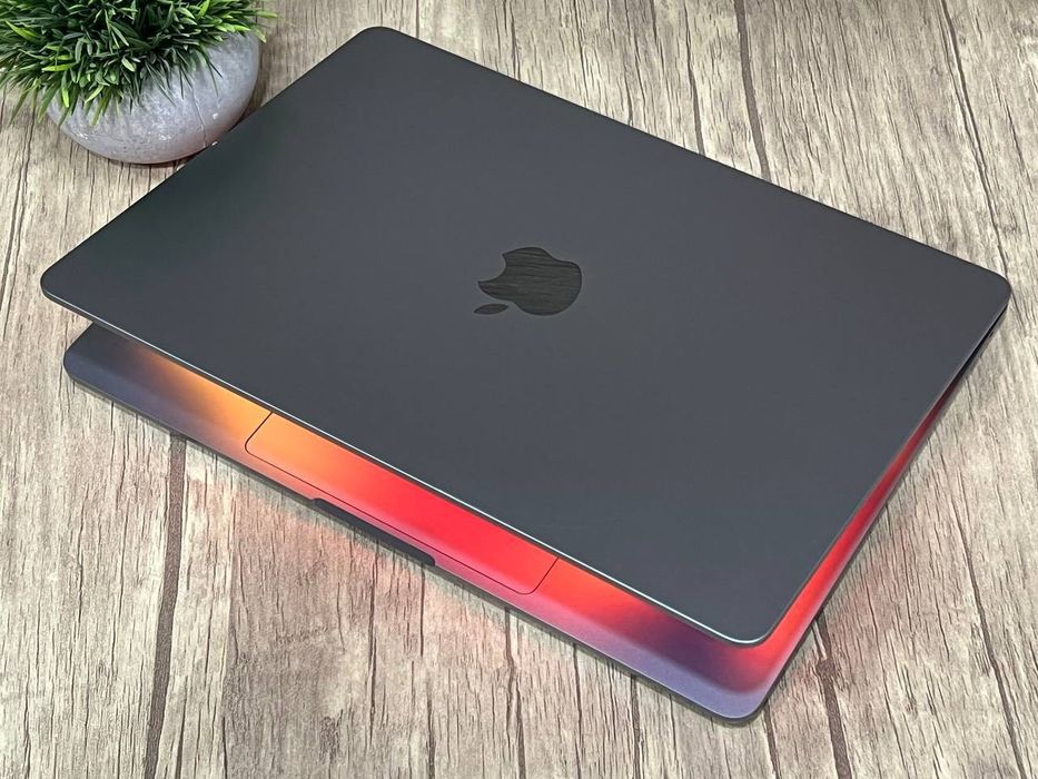 б/у MacBook Air 13-inch m3/ 16gb/ 256gb Space Grey