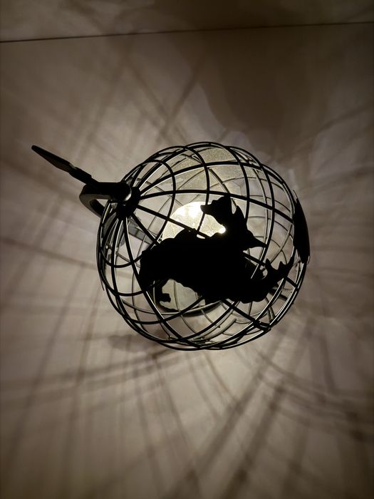 Lampă decorativa tip Glob Pământesc