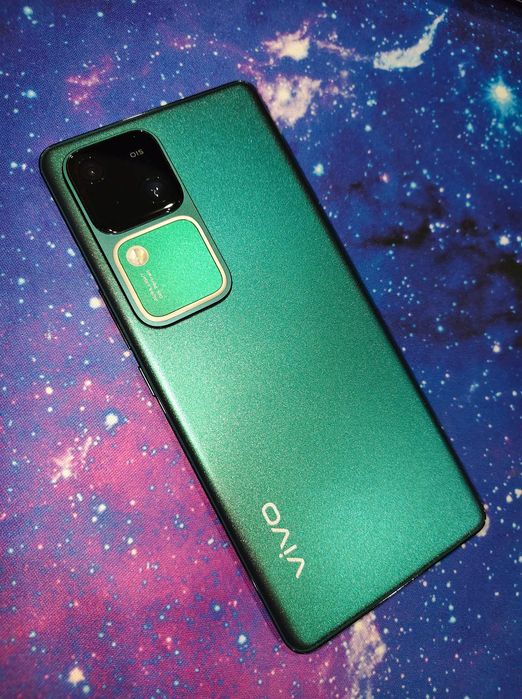Смартфон Vivo V30 5G