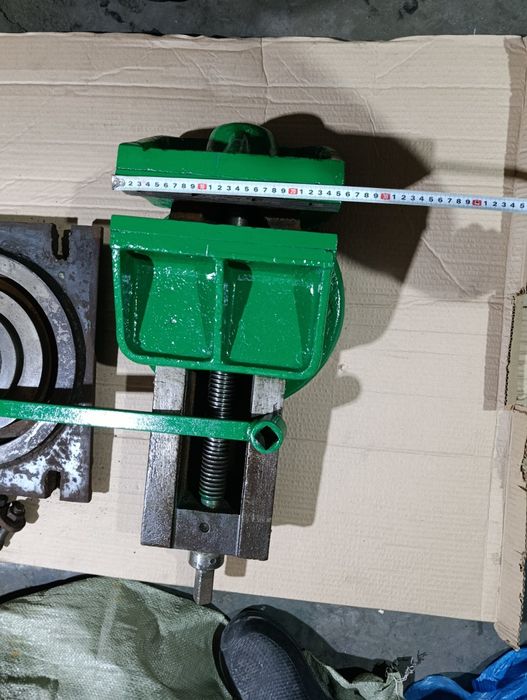 Продам тиски советские