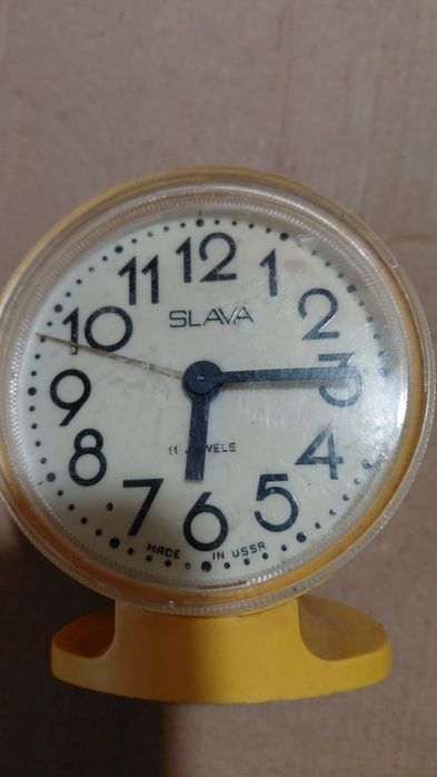 Стари  часовници. Будилник.