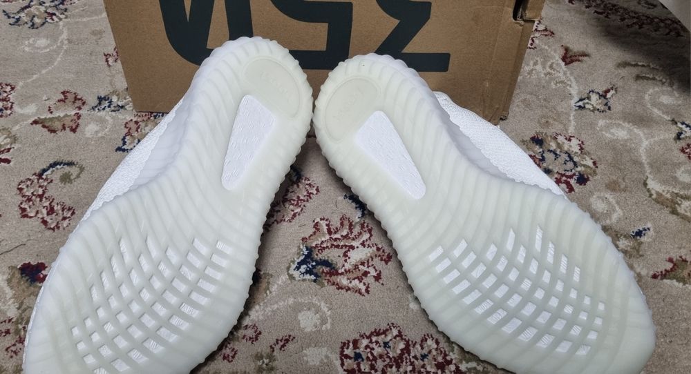 Yeesy boost 350 albi