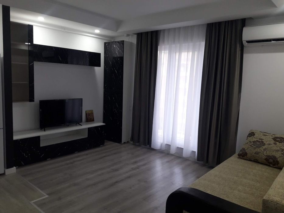 De închiriat ap.2 camere tip studio COSMOPOLIS