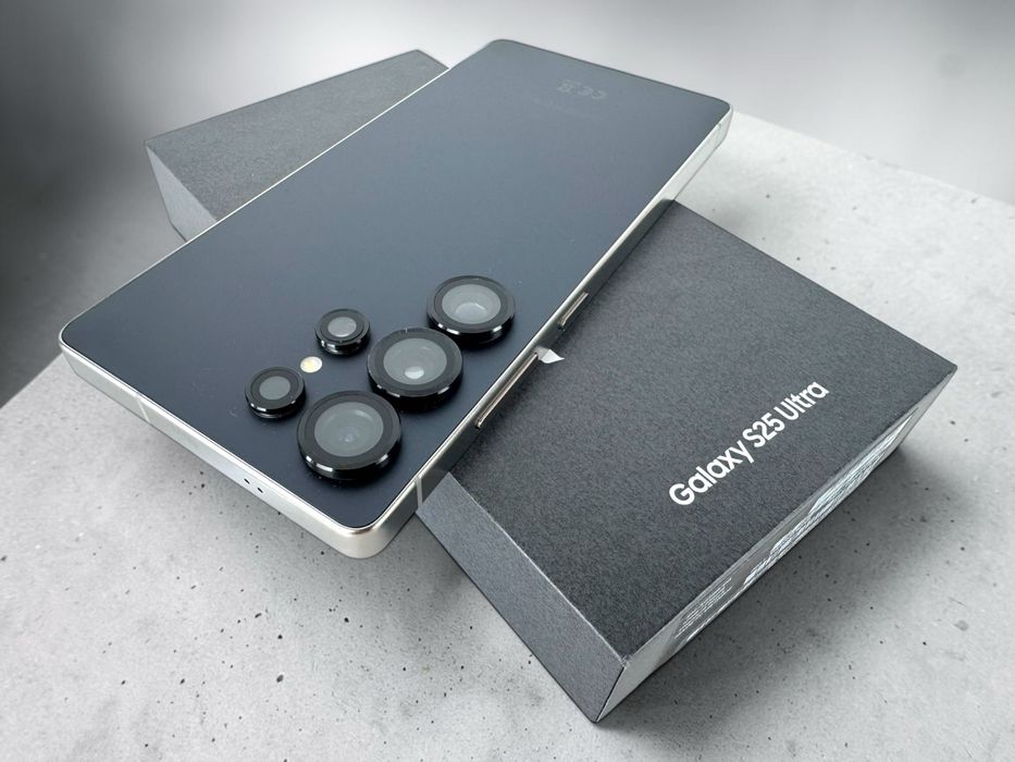 Samsung Galaxy S25 Ultra 256GB 12RAM Black 100% Батерия! 2г. Гаранция!