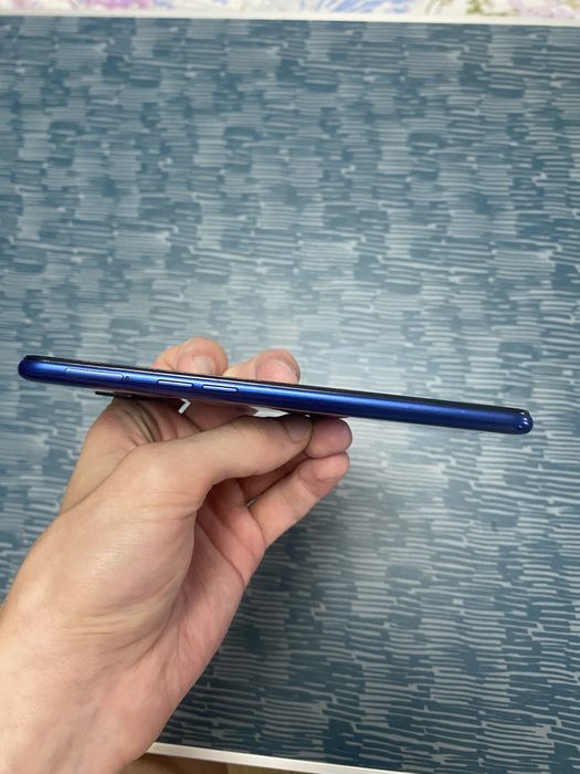 Телефон Samsung Galaxy A10S 2 / 32 GB