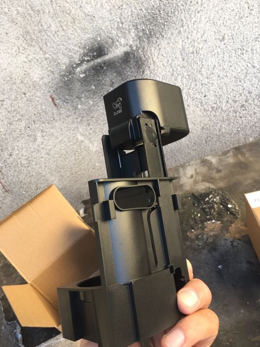 Намалям!Cup Holder-Mercedes W211,C219CLS/E-class(поставка за чаша)