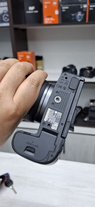 Canon eos  R  sotiladi