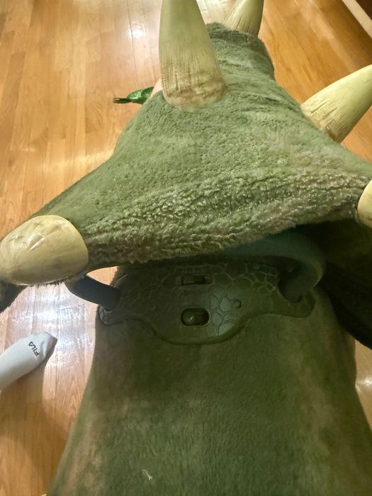 Динозавр музыкальный