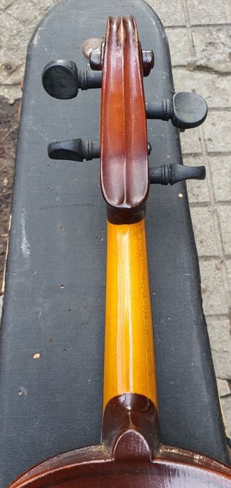 Стара цигулка Кремона