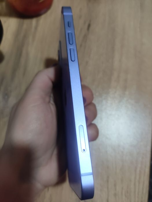 Продам айфон 12. В идеальном состоянии!