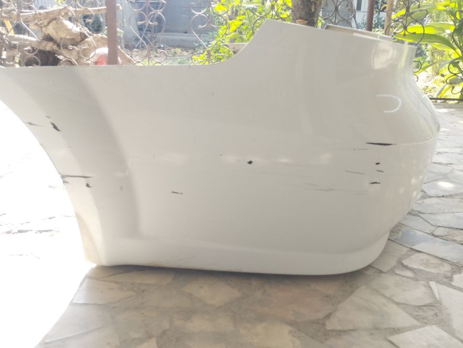 Nexia 3 orqa banfer sotiladi