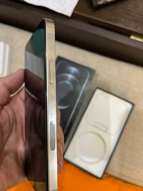 Продам Iphone Pro 12