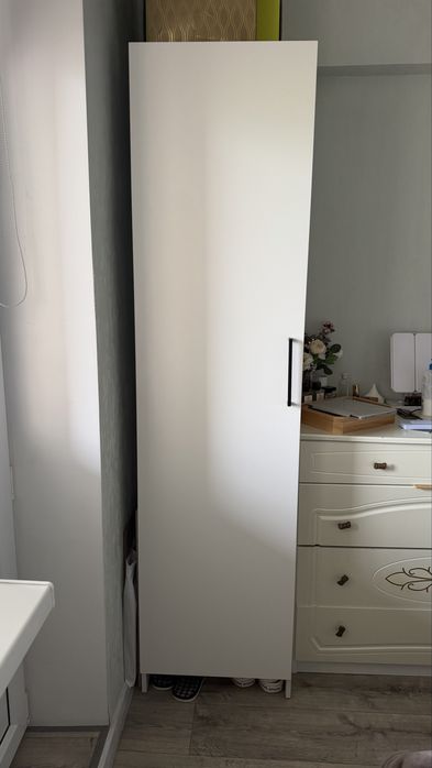 Шкаф для одежды белый