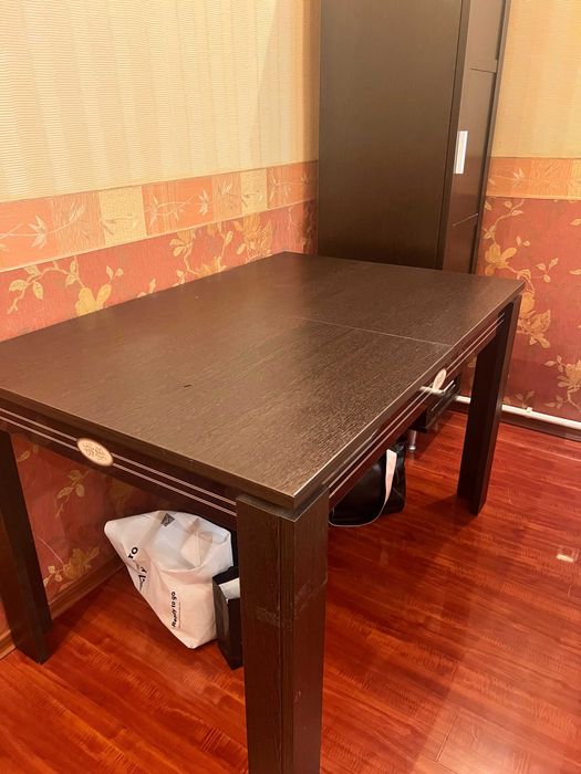 продам стол 130 на 80 см