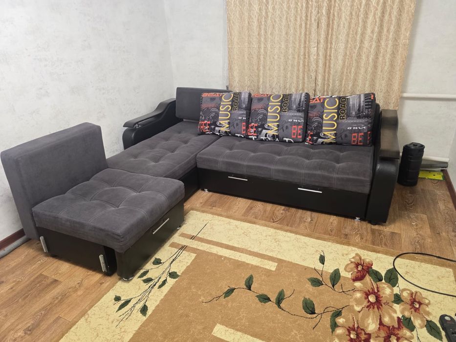 Мебель для гостинной продам диван размер 3 метра