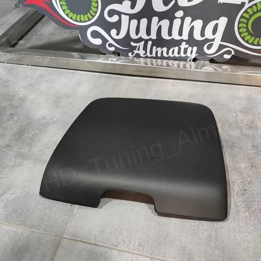 Крышка бардачка Subaru Forester SF