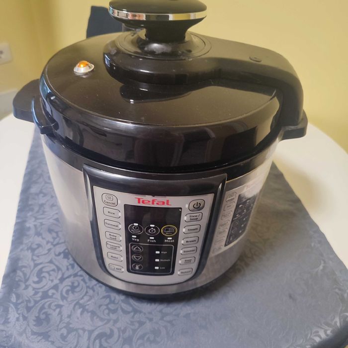 Vând oala one pot tefal