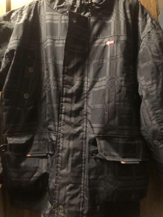 Geaca barbateasca stare excelenta 100 lei