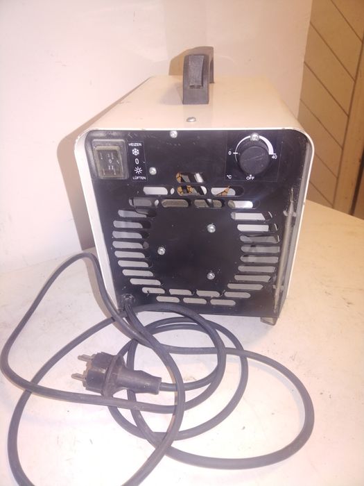 Електрически калорифер REMKO 2. 2kw Germany 
Мощност на отопление 2.2k