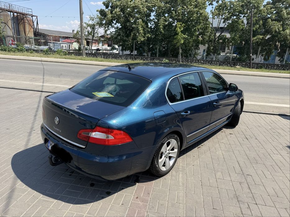 Skoda Superb 2012