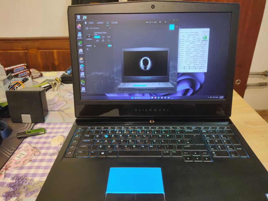 Геймърски лаптоп DELL Alienware 17 r5