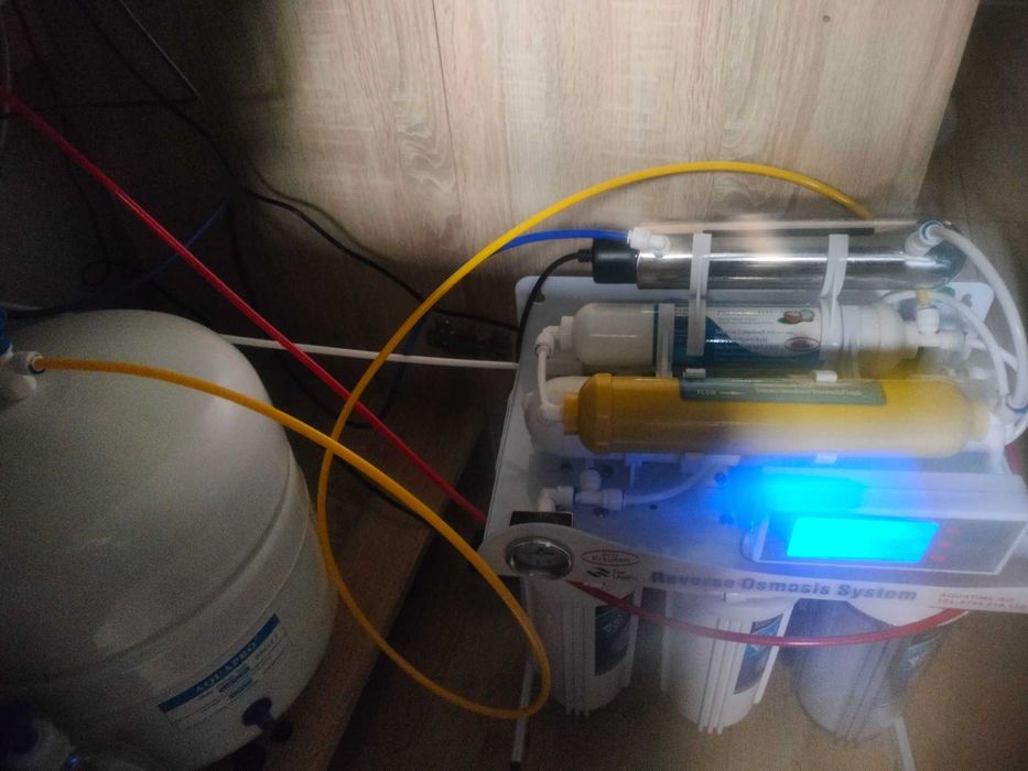 Sistem filtrare apa Osmoza cu Computer in 7 trepte cu Remineralizare si Lampa UV CMPRO 7  UV