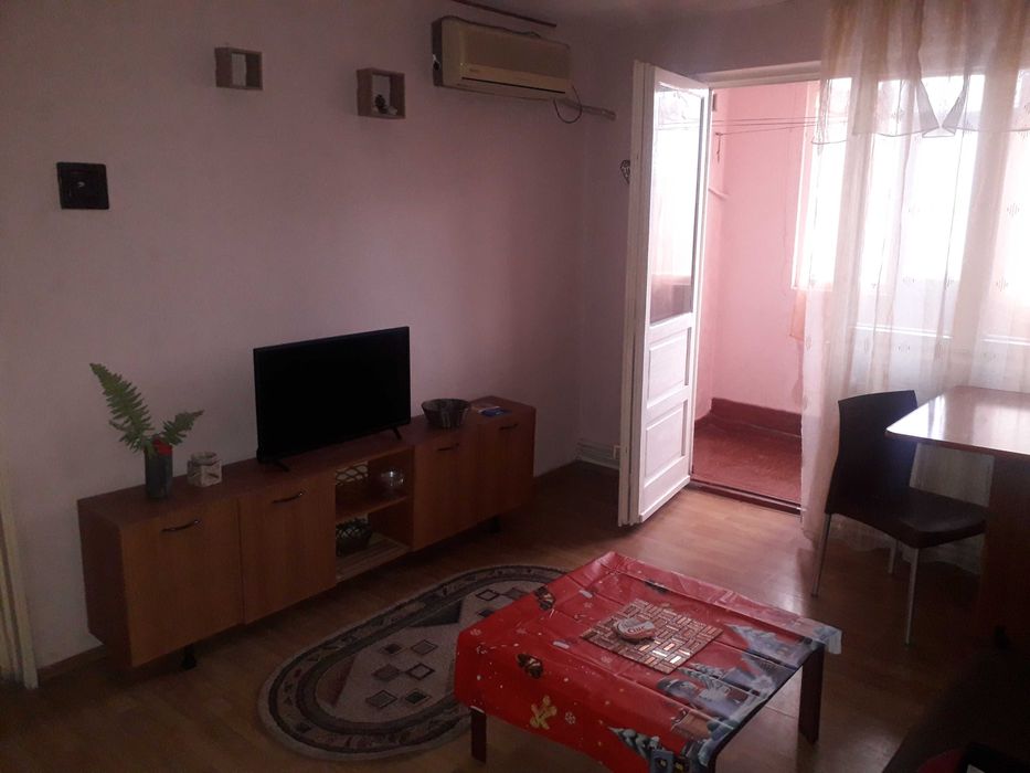 De inchiriat apart 2 camere  zona plantelor 1200 lei