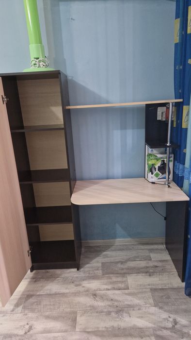 Стол-шкаф школьный