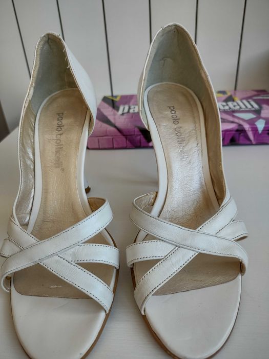 Бели официални обувки на ток Paolo Botticelli