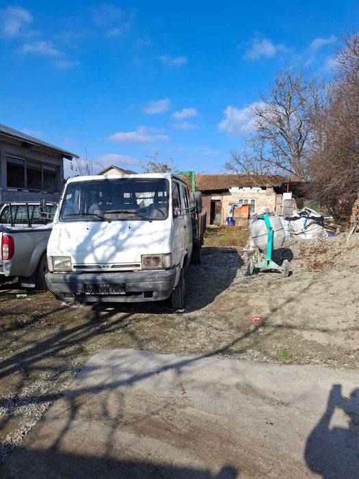 Dezmembrez NISSAN TRADE 100 Basculabil