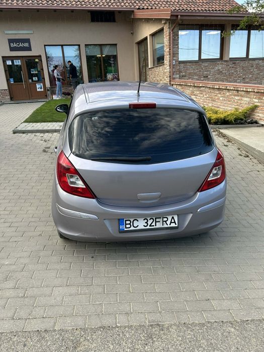 Opel corsa D 1.2 benizana