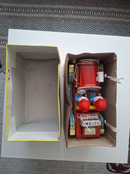 Стара СОЦ ретро метална ламаринена  играчка детска