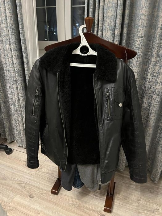 Продам кожаную куртку